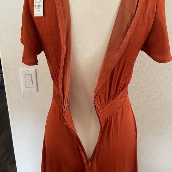 Francesca's rust-orange satin flutter sleeve high-low midi dress front tie knot - Picture 4 of 12